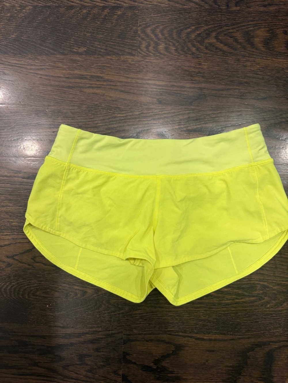 Lululemon speed up Women’s Neon Yellow Athletic Shorts